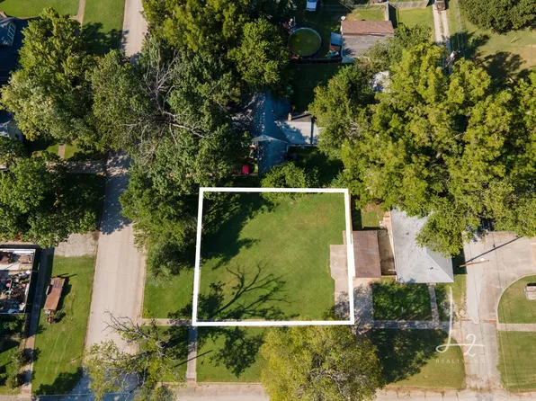 418 S 13th St, Independence, KS 67301