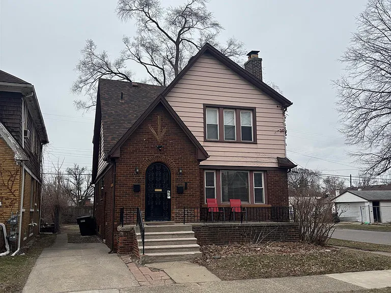17215 Warrington Dr — Photo 2