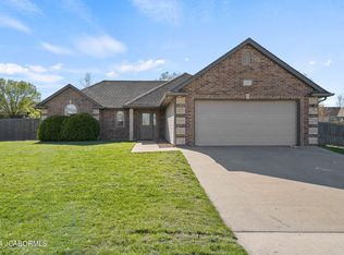 407 Billy Joe Sapp Dr, Ashland, MO 65010