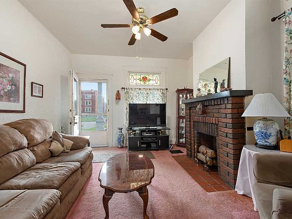 4th image of 3843 Floral Ave