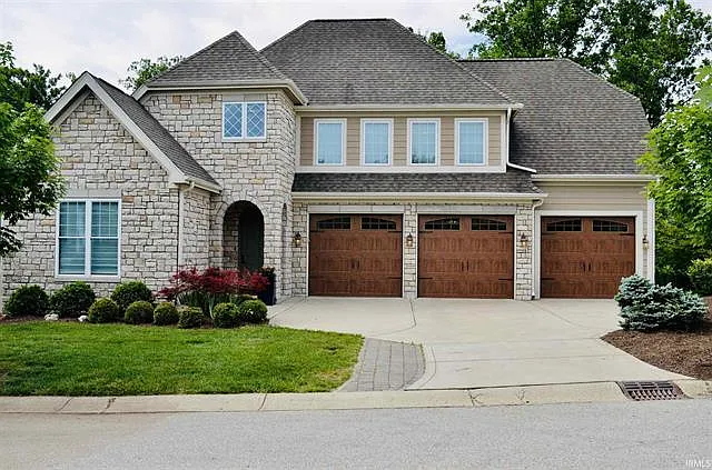 2612 East Nora Hill Drive - 1 — Photo 1