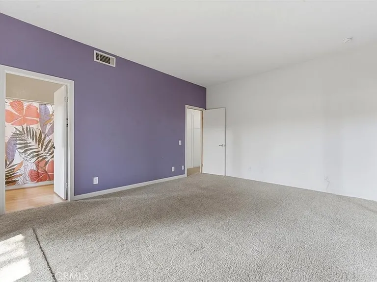 539 Wayland Ct — Photo 14