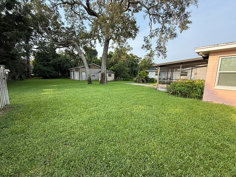 140 Sanchez Ave — Photo 8