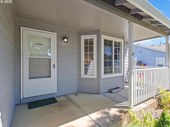 4th image of 7608 NE 55th St