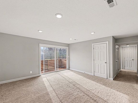 2nd image of 801 Meadowbrook #801-207