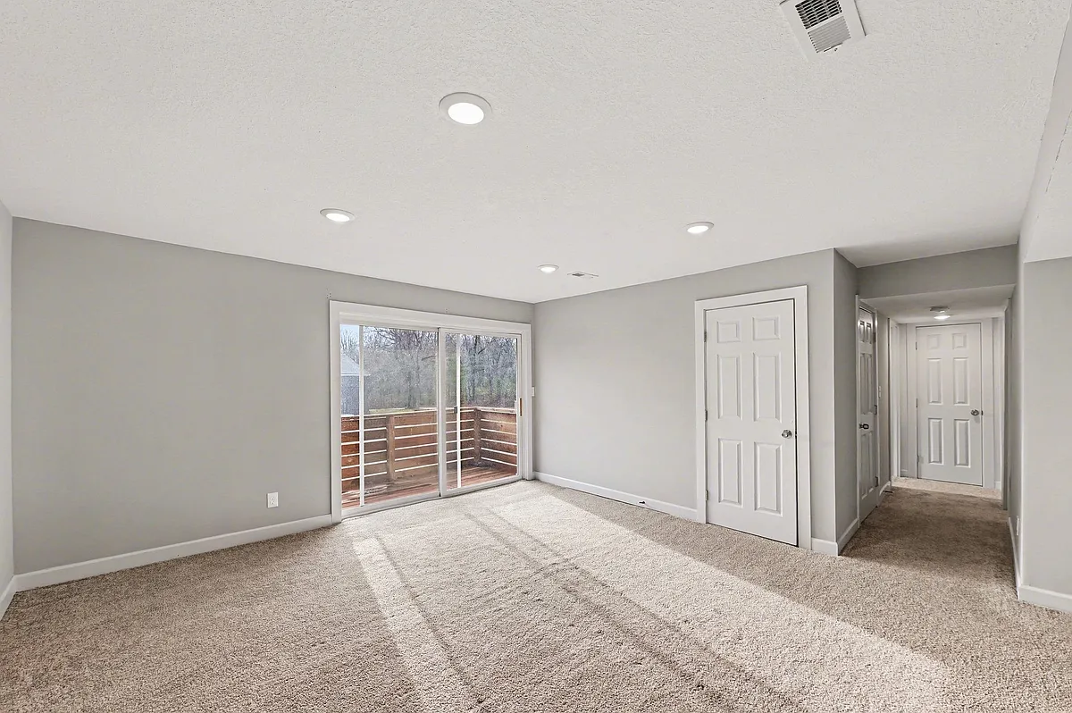 Building Photo - Meadowbrook Apartments