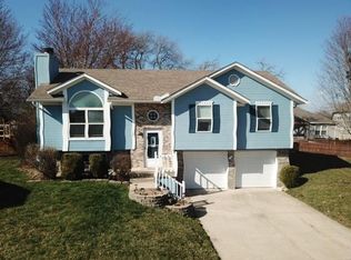 1306 Huntington Cir, Greenwood, MO 64034
