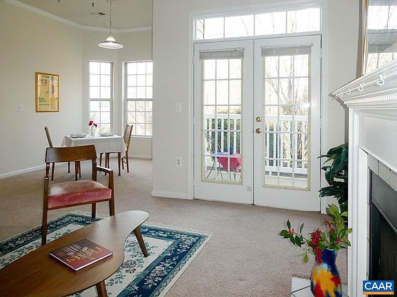 4th image of 1065 Weybridge Ct APT 104