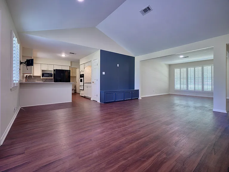 902 Clover Ridge Ave — Photo 15