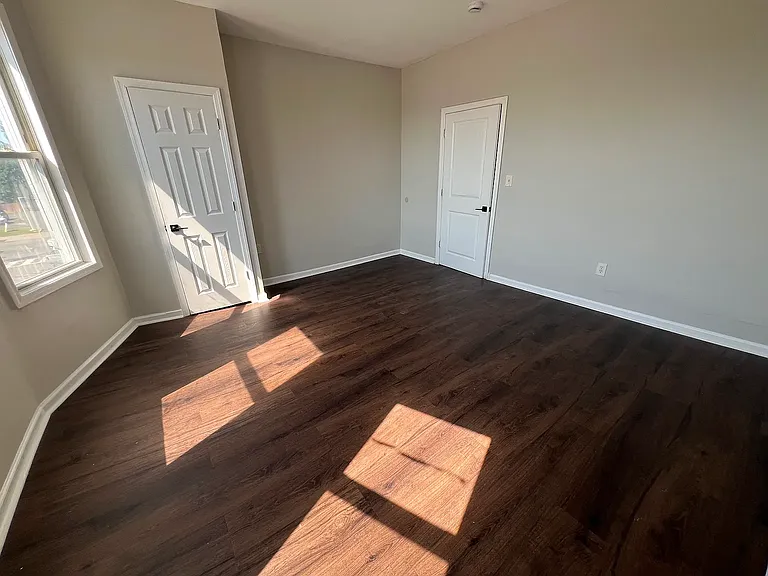 270 Summer St #3R — Photo 4