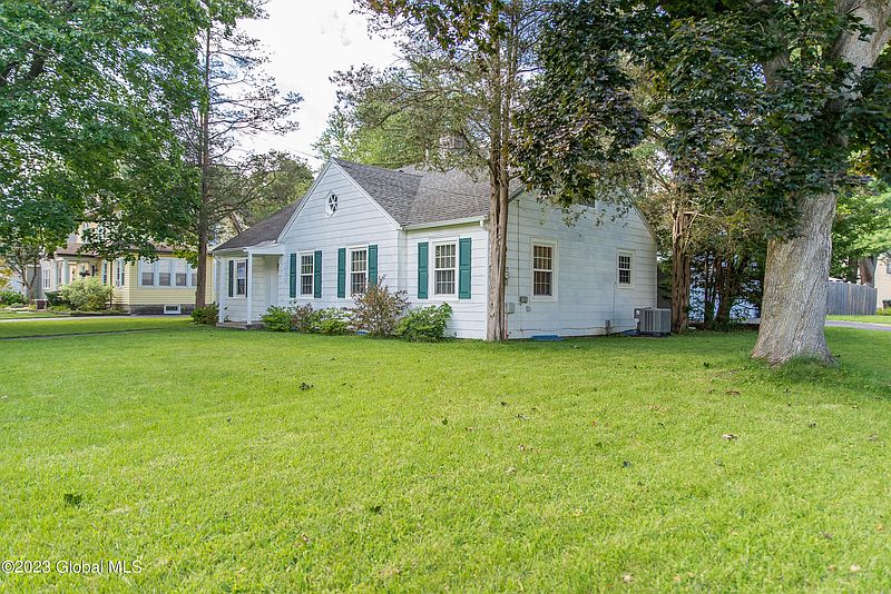 2nd image of 300 Alexander Avenue