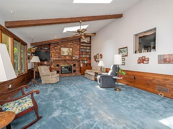 2nd image of 10175 South Ave