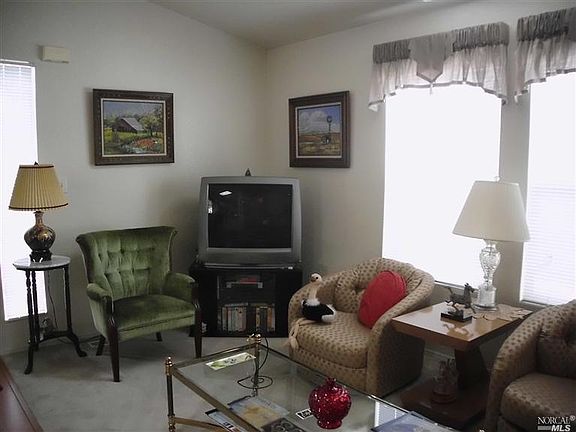 5th image of 108 Oakwood Drive UNIT 108