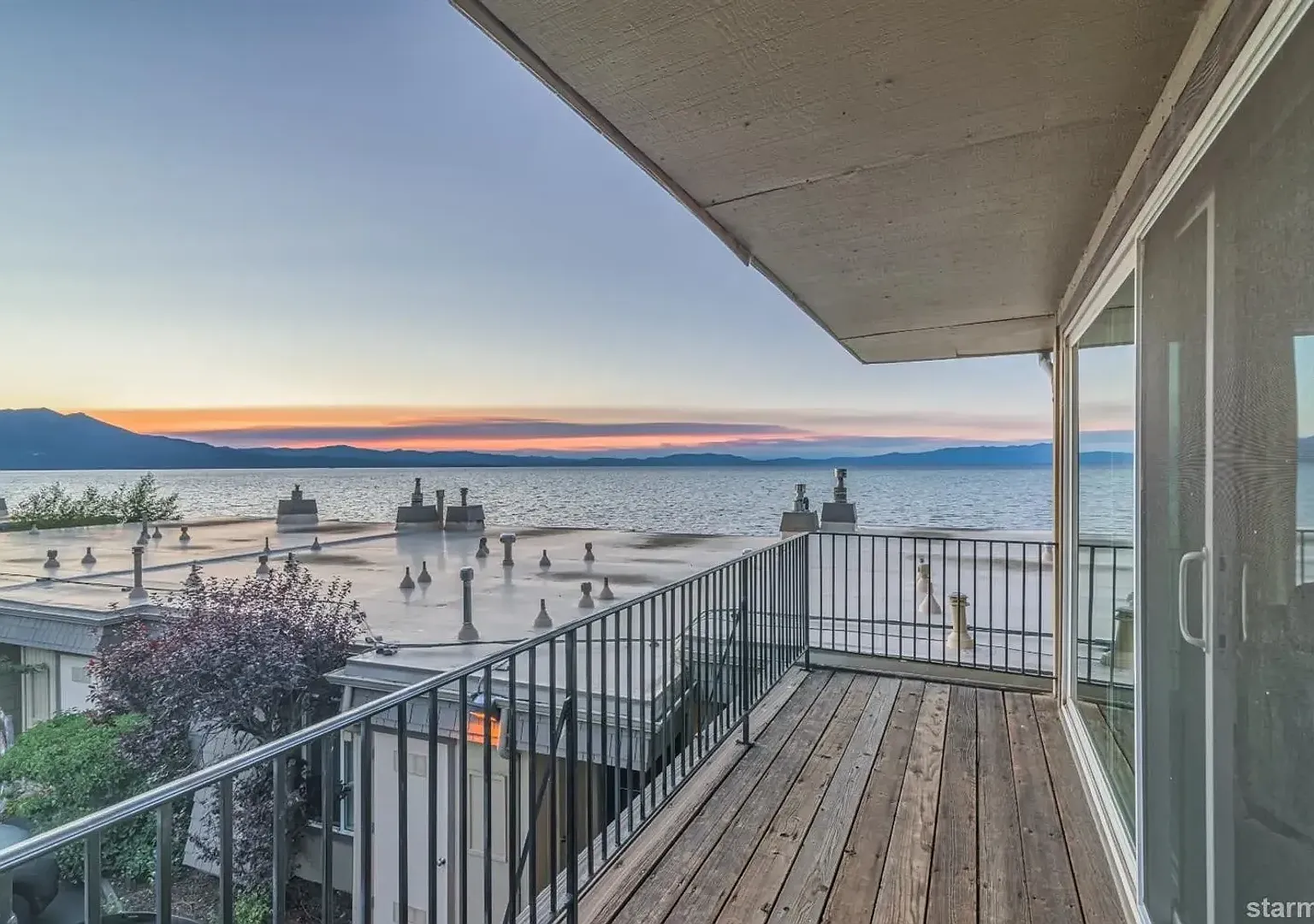 Chateau Du Lac condo available with Lakefront views and communty pool! A must see! Avail. for lon... — Photo 2