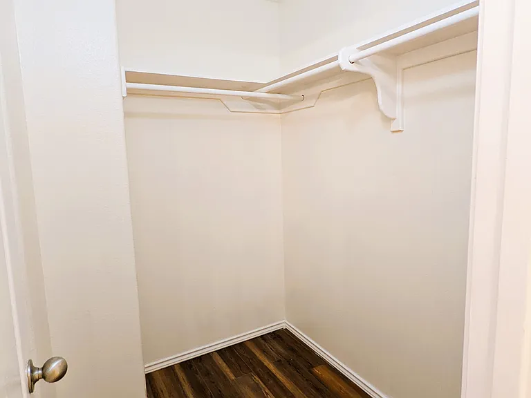 813 W Arroyo Park Ln #B — Photo 11