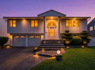 3727 Oceanside Road E, Oceanside, NY
