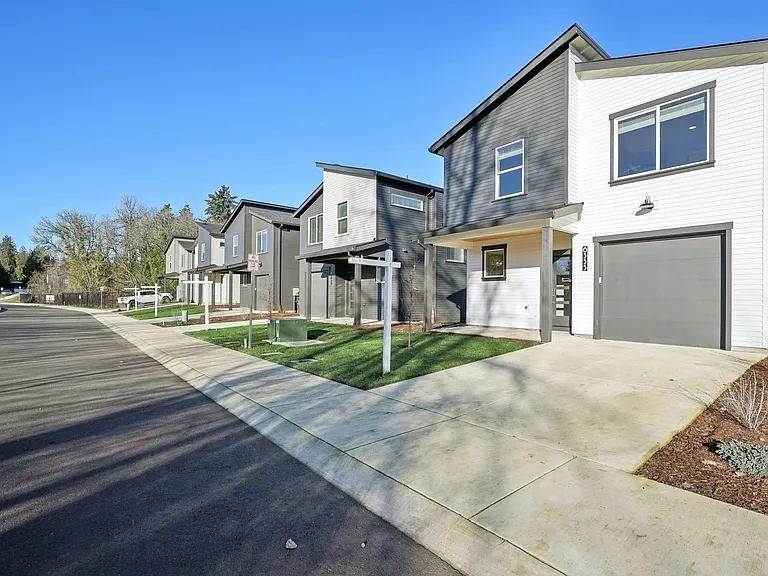 6201-6455 SE Quail Park Ln — Photo 43