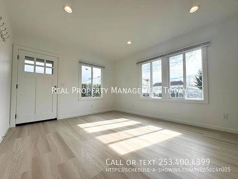 8420 1/2 S Tacoma Way #1 — Photo 9