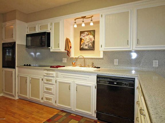 5th image of 2122 Beech Ln