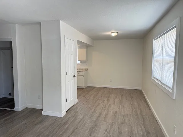 168 N Comet Ave — Photo 4