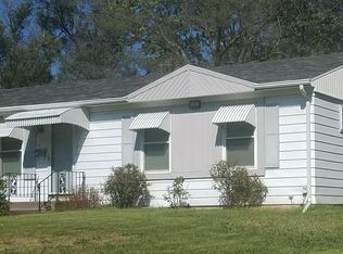 1120 SE 36th Ter, Topeka, KS 66605