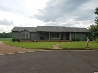 3425 Walnut Cv, Union City, TN 38261