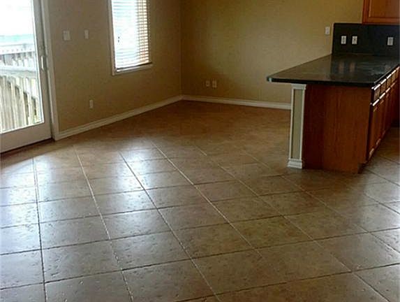 4th image of 4206 Liberty Dr