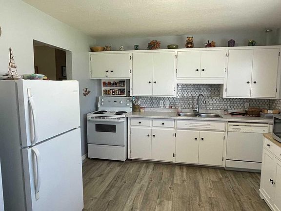 5th image of 358 48th Ave W