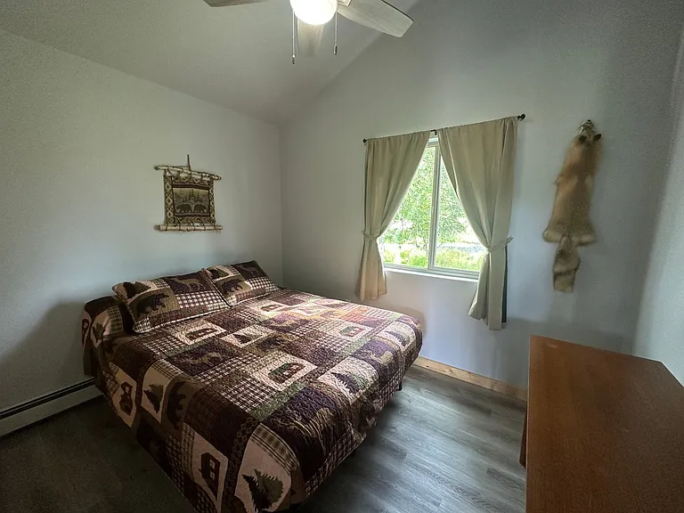 1050 Angler Dr — Photo 9