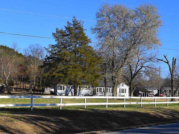 2nd image of 790 N Highway 59