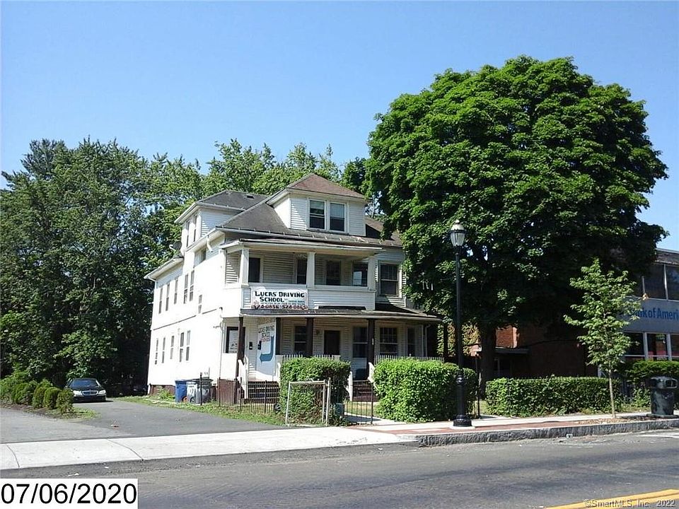 2nd image of 907 Albany Ave