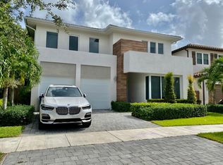 15085 Sw 176th Terr, Miami, FL 33187