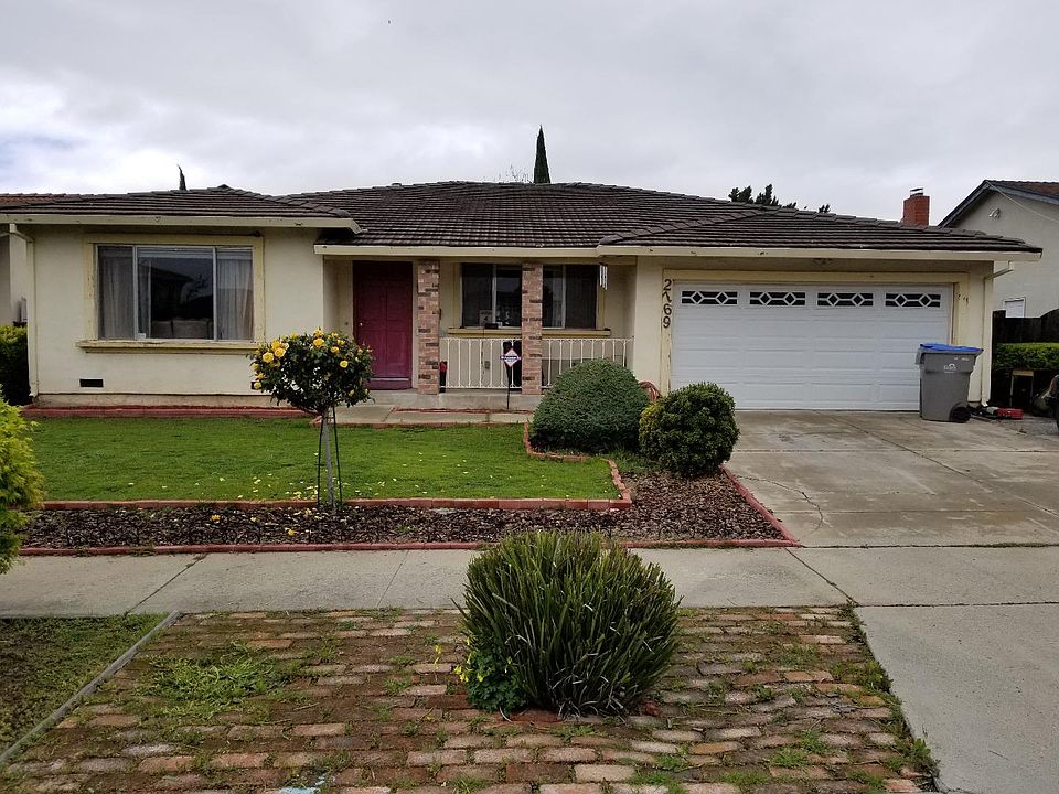 1st image of 2769 Glen Firth Dr