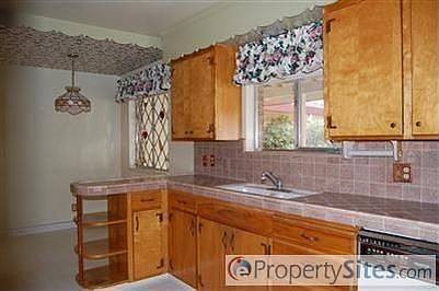 5th image of 1608 Deerwood St