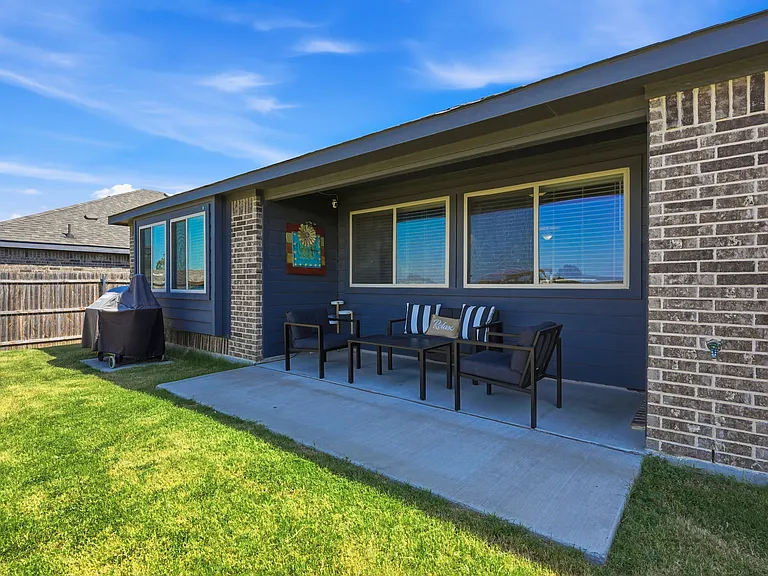 1032 Fairfax Dr — Photo 23