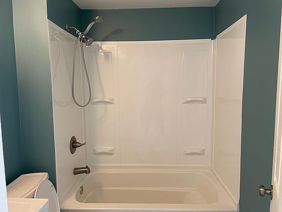 4th image of 115 Grove St #2