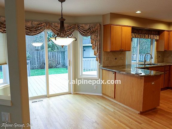 3rd image of 647 NE Lenox St