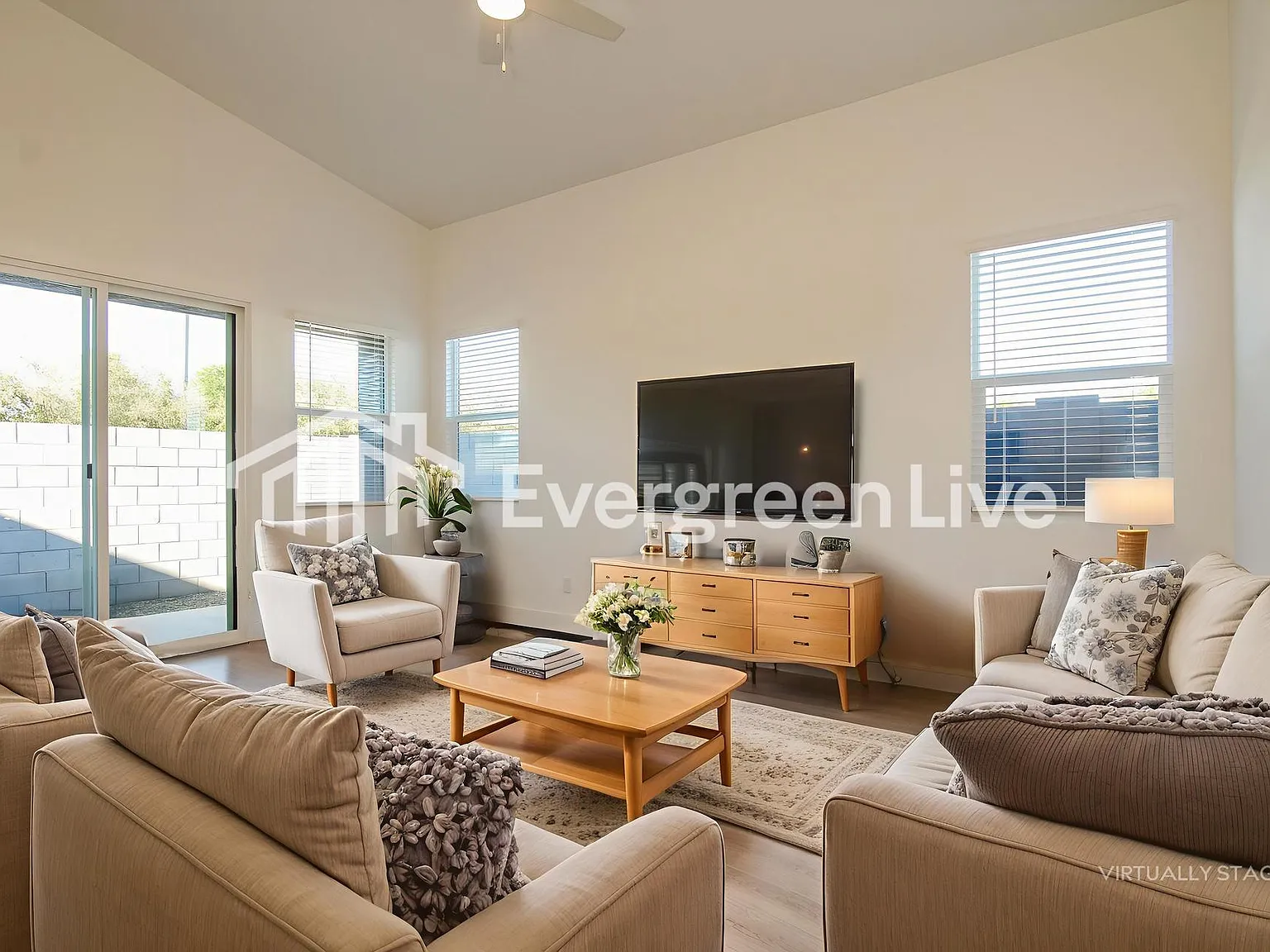 Cyrene at Skyline — Photo 4