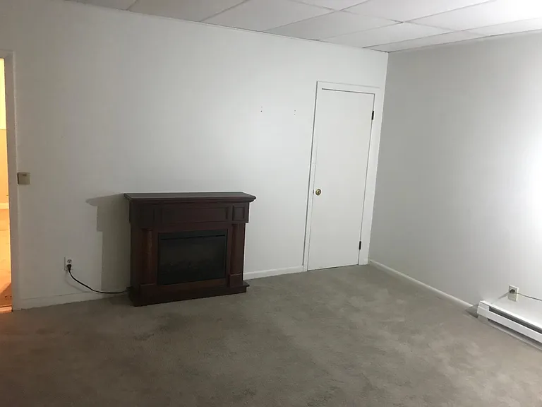 4 Maple Ave — Photo 5