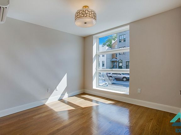 2nd image of 259 Evergreen Ave #7H