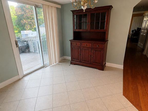 4th image of 1435 Canal Road Ext
