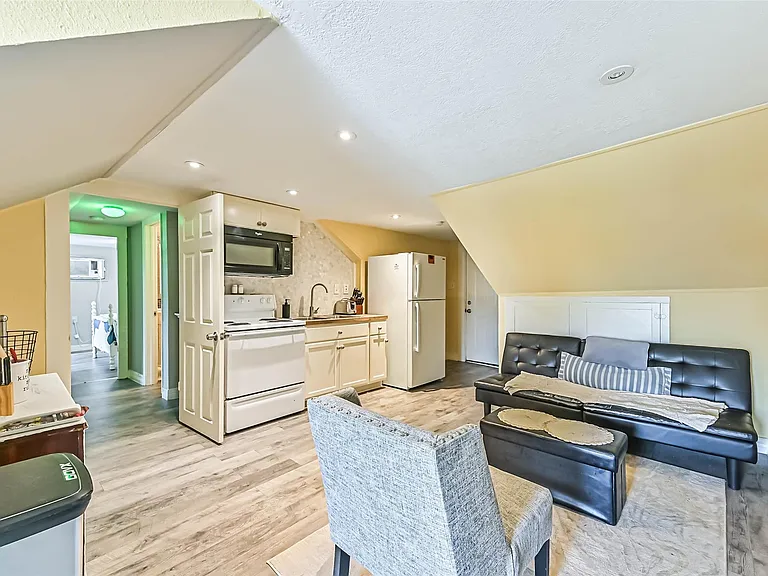 2914 Avenue K #4 — Photo 7
