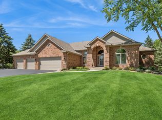 10907 Red Hawk Ln, Spring Grove, IL 60081