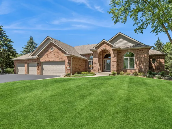 10907 Red Hawk Ln, Spring Grove, IL 60081
