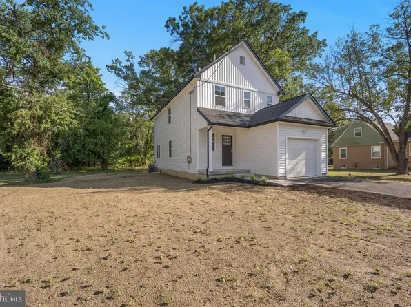 492 Ellis Ave, Lawnside, NJ 08045