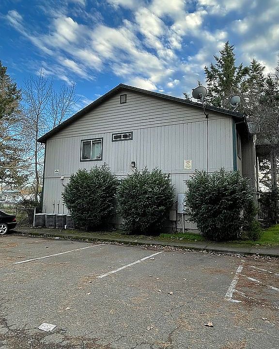 2nd image of 162 Paxon Ave
