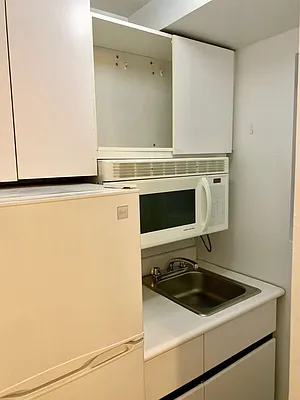 Rented by Sky Management | media 30