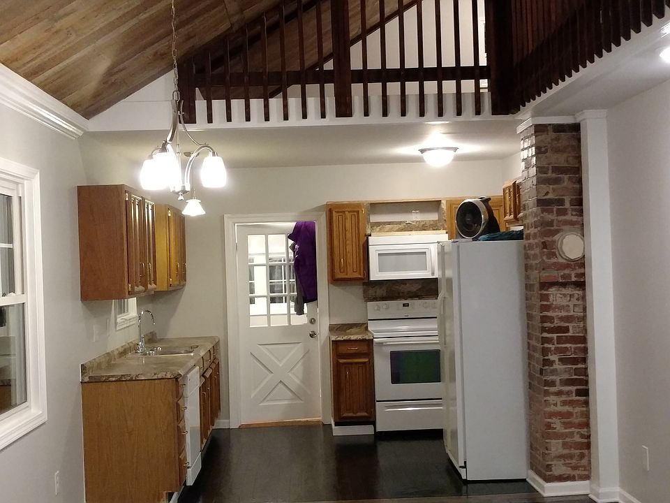 2nd image of 54 Francis Rd
