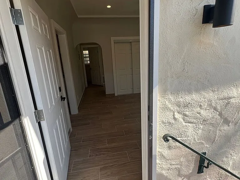 4145 Garthwaite Ave — Photo 1
