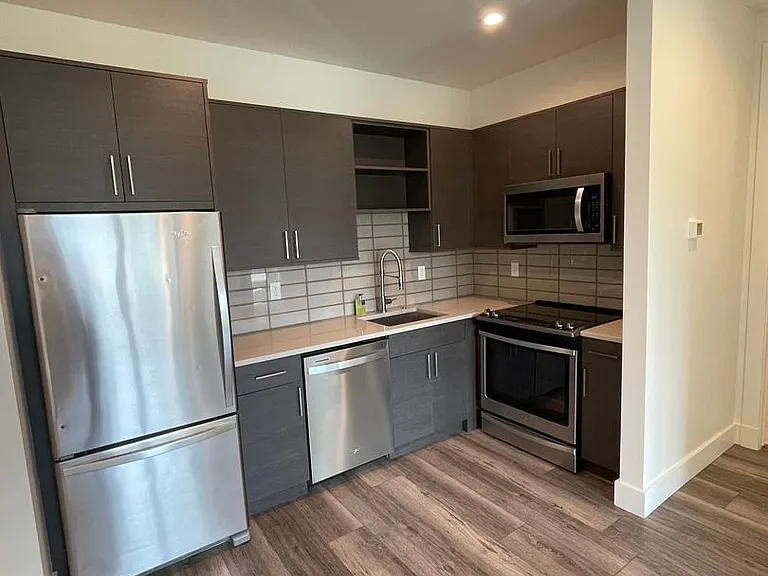 75 Highnoon Way #B — Photo 16